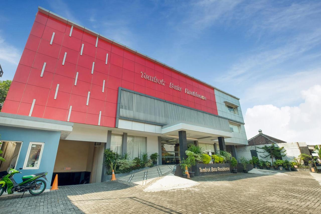 Oyo Flagship 3726 Tembok Batu Residence Tugu Exterior photo