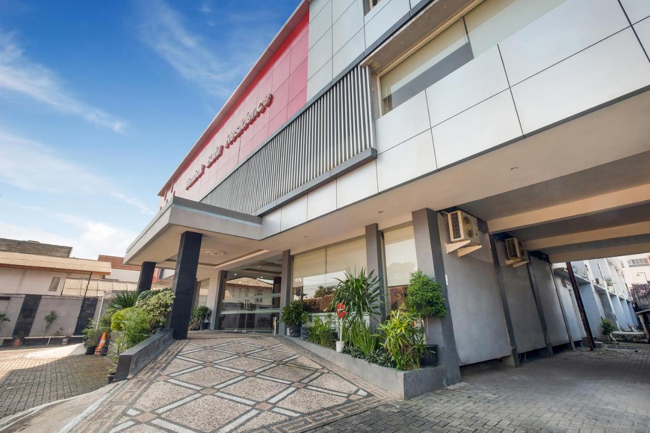 Oyo Flagship 3726 Tembok Batu Residence Tugu Exterior photo