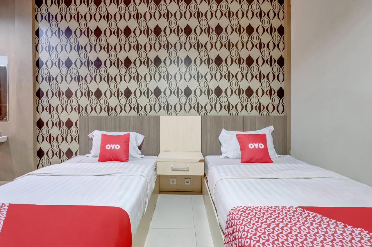 Oyo Flagship 3726 Tembok Batu Residence Tugu Exterior photo