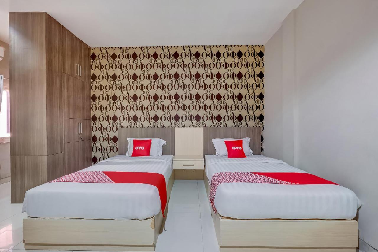 Oyo Flagship 3726 Tembok Batu Residence Tugu Exterior photo