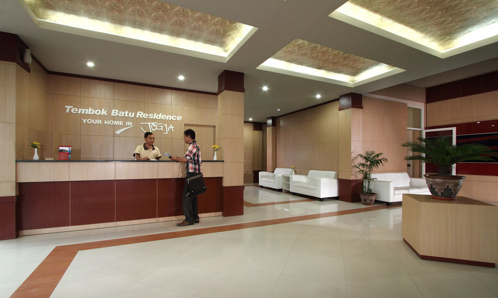 Oyo Flagship 3726 Tembok Batu Residence Tugu Exterior photo